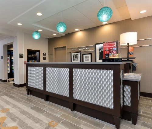 Hampton Inn By Hilton & Suites Des Moines Downtown image 29
