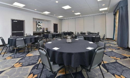 Hampton Inn By Hilton & Suites Des Moines Downtown image 34