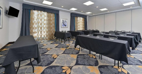 Hampton Inn By Hilton & Suites Des Moines Downtown image 36