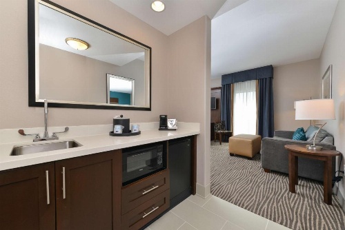 Hampton Inn By Hilton & Suites Des Moines Downtown image 39