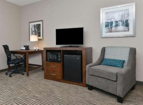 Hampton Inn By Hilton & Suites Des Moines Downtown image 6