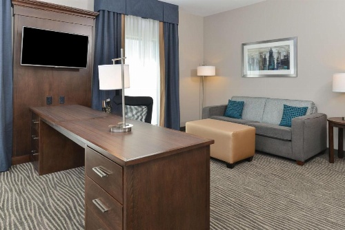 Hampton Inn By Hilton & Suites Des Moines Downtown image 8